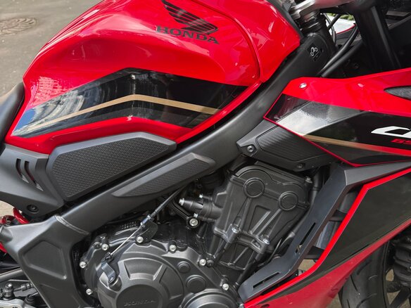 2023 Honda CBR 650R, красный, 1100000 рублей - вид 11