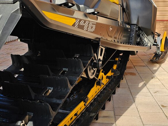 2023 BRP Ski-Doo Summit 850, серый, 1950000 рублей - вид 4