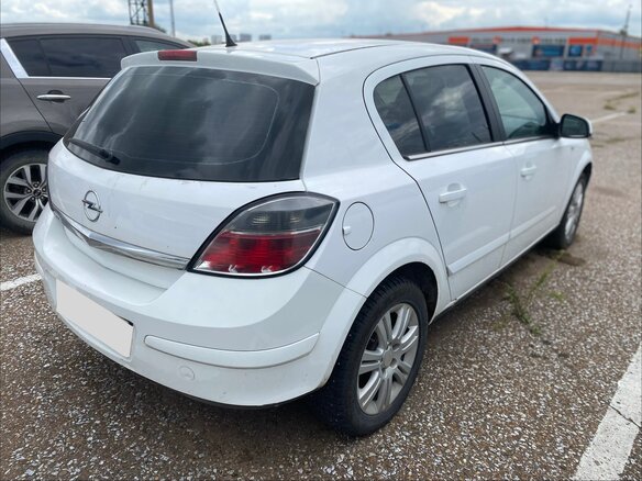 2011 Opel Astra H Рестайлинг, белый, 364000 рублей - вид 2