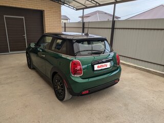 2022 Mini Hatch Cooper SE III (F55/F56) Рестайлинг 2, зелёный, 4200000 рублей, вид 5