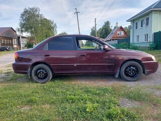 2006 Kia Spectra I Рестайлинг 2, красный, 300000 рублей, вид 3