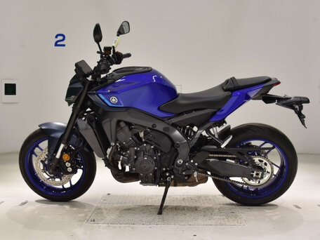 2024 Yamaha MT-09 (FZ-09), синий, 1300000 рублей, вид 3