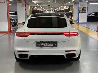 2019 Porsche Panamera 4 Executive II, белый, 8800000 рублей, вид 5
