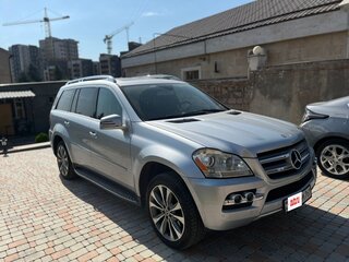 2010 Mercedes-Benz GL-Класс 450 I (X164) Рестайлинг, серебристый, 1760000 рублей, вид 3