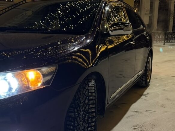 2010 Toyota Allion II Рестайлинг, красный, 950000 рублей - вид 5