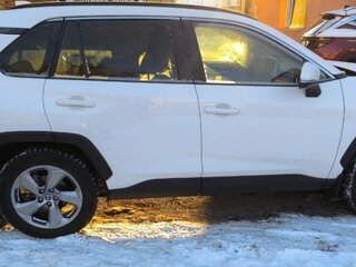 2020 Toyota RAV4 V (XA50), белый, 4610000 рублей, вид 3