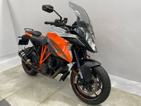 2016 KTM 1290 Super Duke GT, серый, 899000 рублей, вид 5