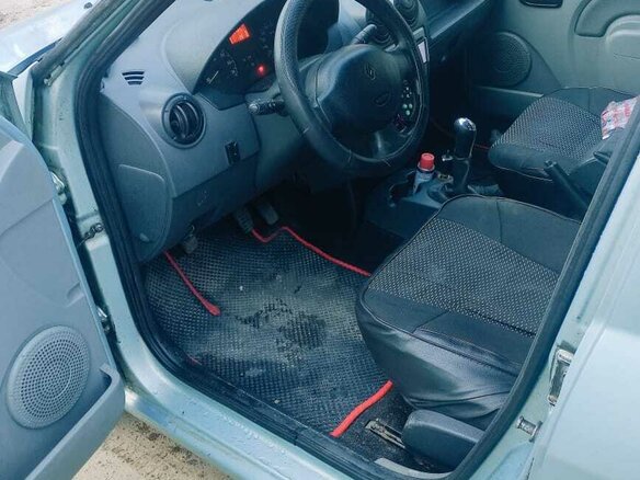 2009 Renault Logan I, зелёный, 200000 рублей - вид 3