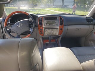 2007 Toyota Land Cruiser 100 Series Рестайлинг 2, серебристый, 2100000 рублей, вид 5