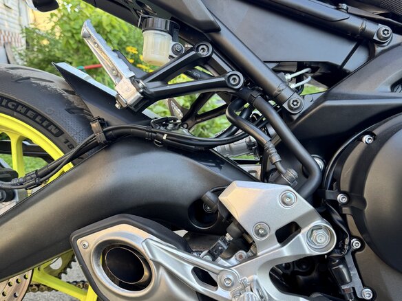 2017 Yamaha MT-09 (FZ-09), серый, 930000 рублей - вид 11