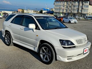 1999 Toyota Harrier I (XU10), белый, 1350000 рублей, вид 3