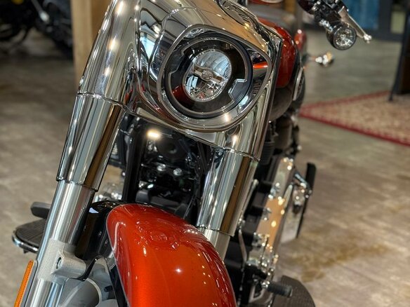 2025 Harley-Davidson Fat Boy, красный, 3950000 рублей - вид 16