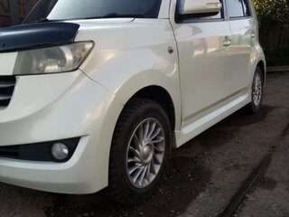 2011 Toyota bB II Рестайлинг, белый, 865000 рублей, вид 4