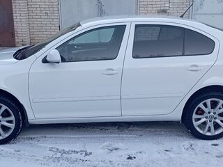 2011 Skoda Octavia II (A5) Рестайлинг, белый, 799000 рублей, вид 2