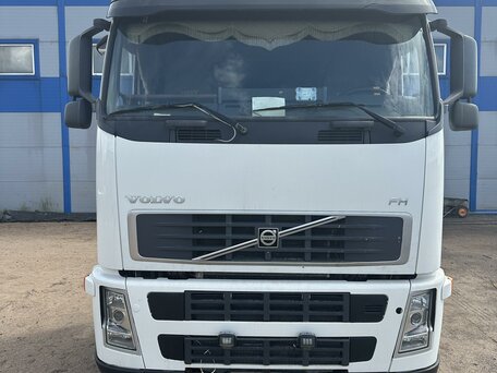 2012 Volvo FH, белый, 3900000 рублей, вид 1