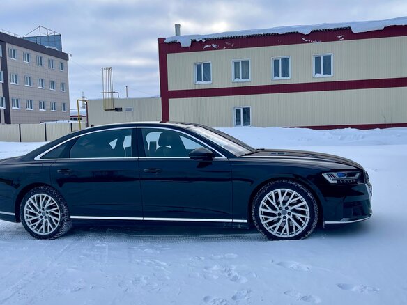 2020 Audi A8 Long 55 TFSI IV (D5), чёрный, 7500000 рублей - вид 6