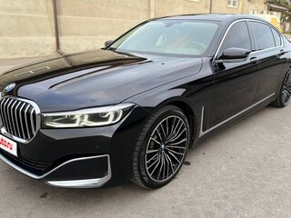 2020 BMW 7 серии Long 730Ld xDrive VI (G11/G12) Рестайлинг, чёрный, 6000000 рублей, вид 1