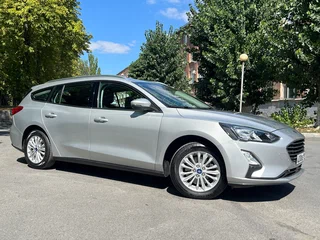 2021 Ford Focus IV, серебристый, 1450000 рублей, вид 3