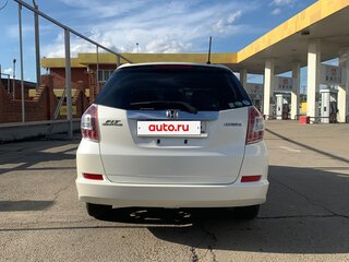 2013 Honda Fit Shuttle I Рестайлинг, белый, 900000 рублей, вид 5