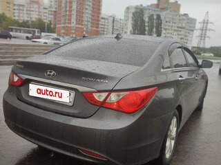 2011 Hyundai Sonata VI (YF), серый, 850000 рублей, вид 3