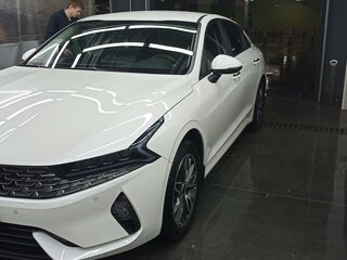 2021 Kia K5 III, белый, 3400000 рублей, вид 3