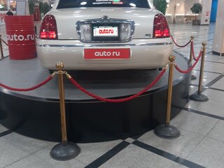 1999 Lincoln Town Car III, бежевый, 3000000 рублей, вид 4