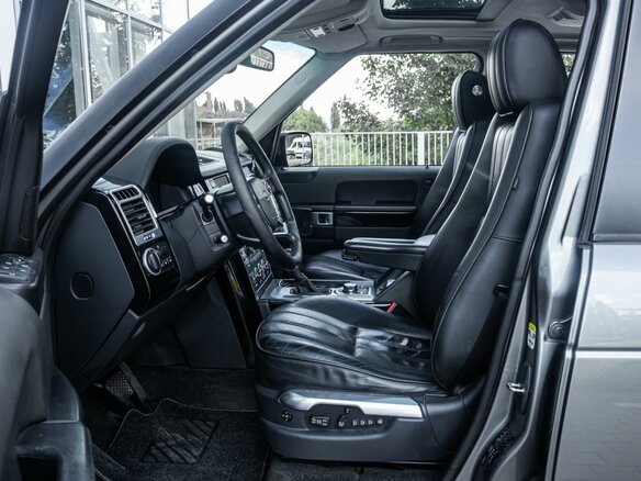 2009 Land Rover Range Rover Supercharged III Рестайлинг 2, серый, 1220000 рублей - вид 9