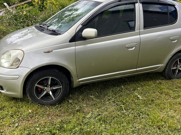 2002 Toyota Vitz I (P10), серый, 350000 рублей - вид 6