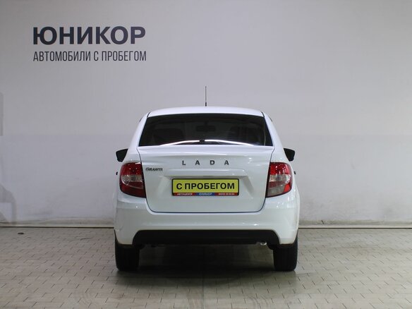 2018 Lada (ВАЗ) Granta I Рестайлинг, белый, 349000 рублей - вид 3