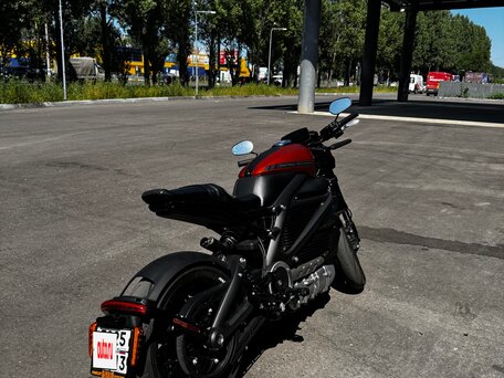 2020 Harley-Davidson LiveWire, оранжевый, 1490000 рублей, вид 4