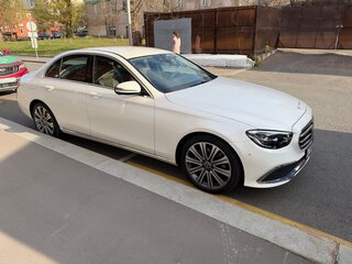 2021 Mercedes-Benz E-Класс 300 d V (W213, S213, C238) Рестайлинг, белый, 4900000 рублей, вид 3