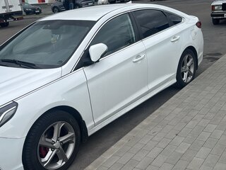 2018 Hyundai Sonata VII (LF) Рестайлинг, белый, 900000 рублей, вид 4