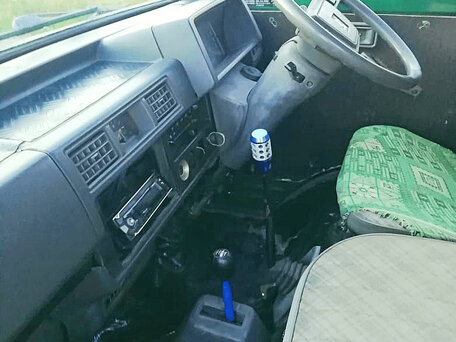 1992 Mazda Bongo, зелёный, 800000 рублей, вид 4