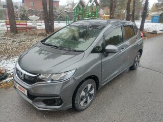 2018 Honda Fit III Рестайлинг, серый, 1480000 рублей, вид 1