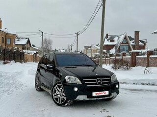 2008 Mercedes-Benz M-Класс 500 II (W164) Рестайлинг, чёрный, 1000000 рублей, вид 3