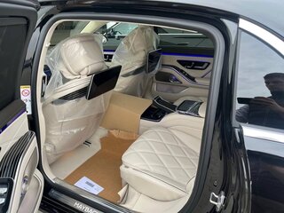 2025 Mercedes-Benz Maybach S-Класс 580 II (Z223), чёрный, 29100000 рублей, вид 4