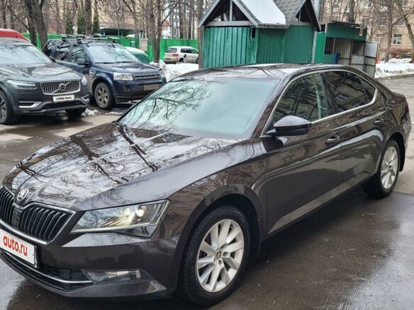 2018 Skoda Superb III, коричневый - вид 2