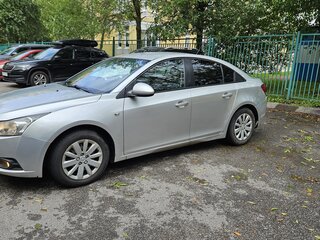 2011 Chevrolet Cruze I, серебристый, 650000 рублей, вид 1