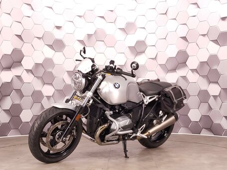2023 BMW R Nine T Pure, серебристый, 1385000 рублей, вид 2