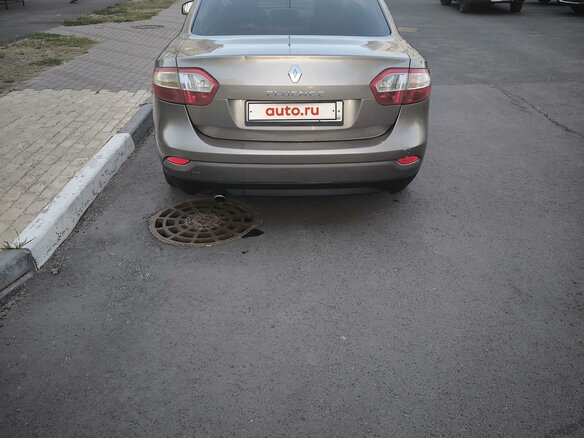 2010 Renault Fluence I, бежевый, 750000 рублей - вид 5