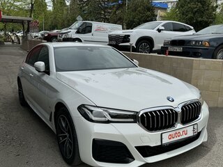 2020 BMW 5 серии 520d xDrive VII (G30/G31/G38) Рестайлинг, белый, 5990000 рублей, вид 3