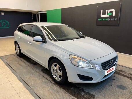 Volvo V60 I