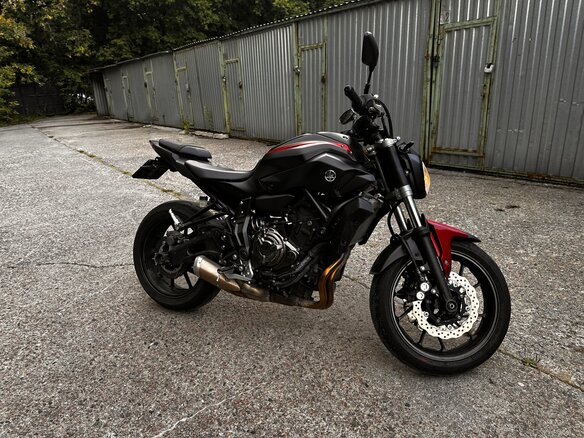 2017 Yamaha MT-07 (FZ-07), красный, 1200000 рублей - вид 5