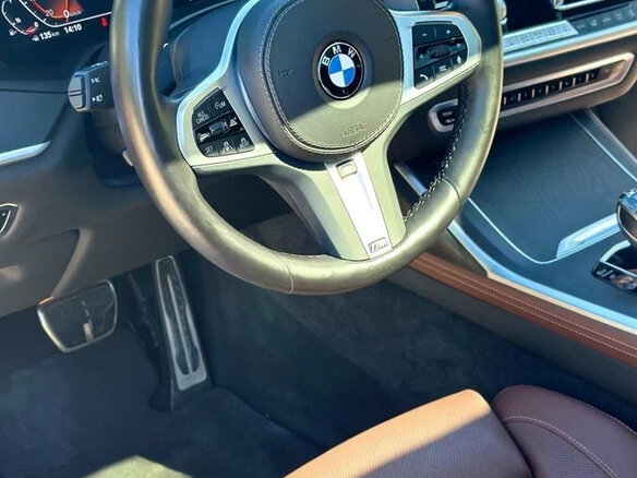 2022 BMW X7 40i I (G07), чёрный, 9690000 рублей - вид 12