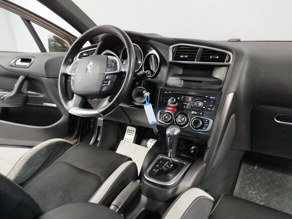 2012 Citroen DS4, коричневый, 736000 рублей - вид 13