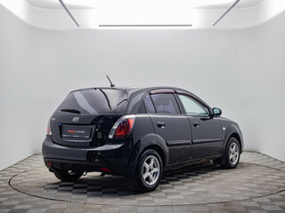 2010 Kia Rio II Рестайлинг, чёрный, 359000 рублей, вид 5