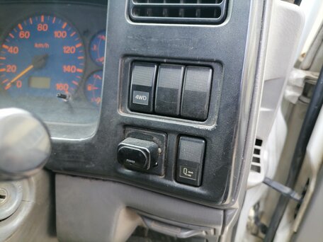 2001 Mazda Titan, белый, 1499000 рублей, вид 4