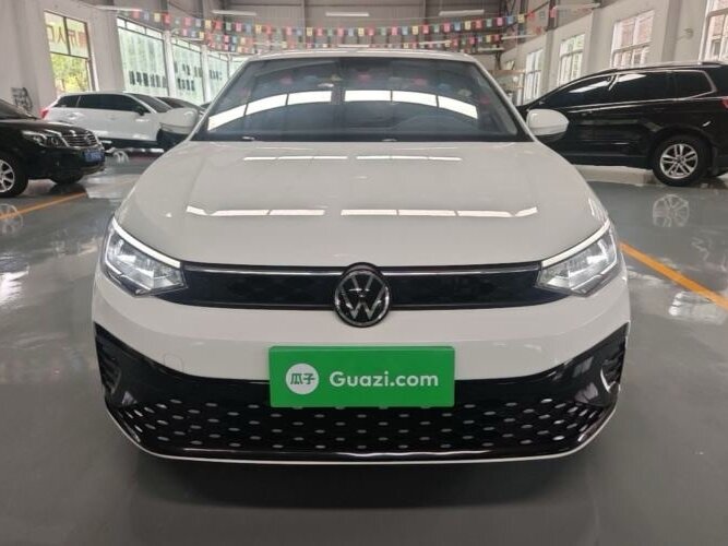 Открыть фотографии: Volkswagen Lavida III Рестайлинг