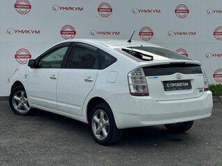 2010 Toyota Prius JDM II Рестайлинг (XW20), белый, 679000 рублей, вид 3