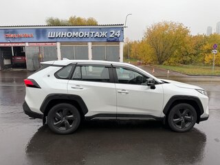 2022 Toyota RAV4 V (XA50), белый, 3162000 рублей, вид 2